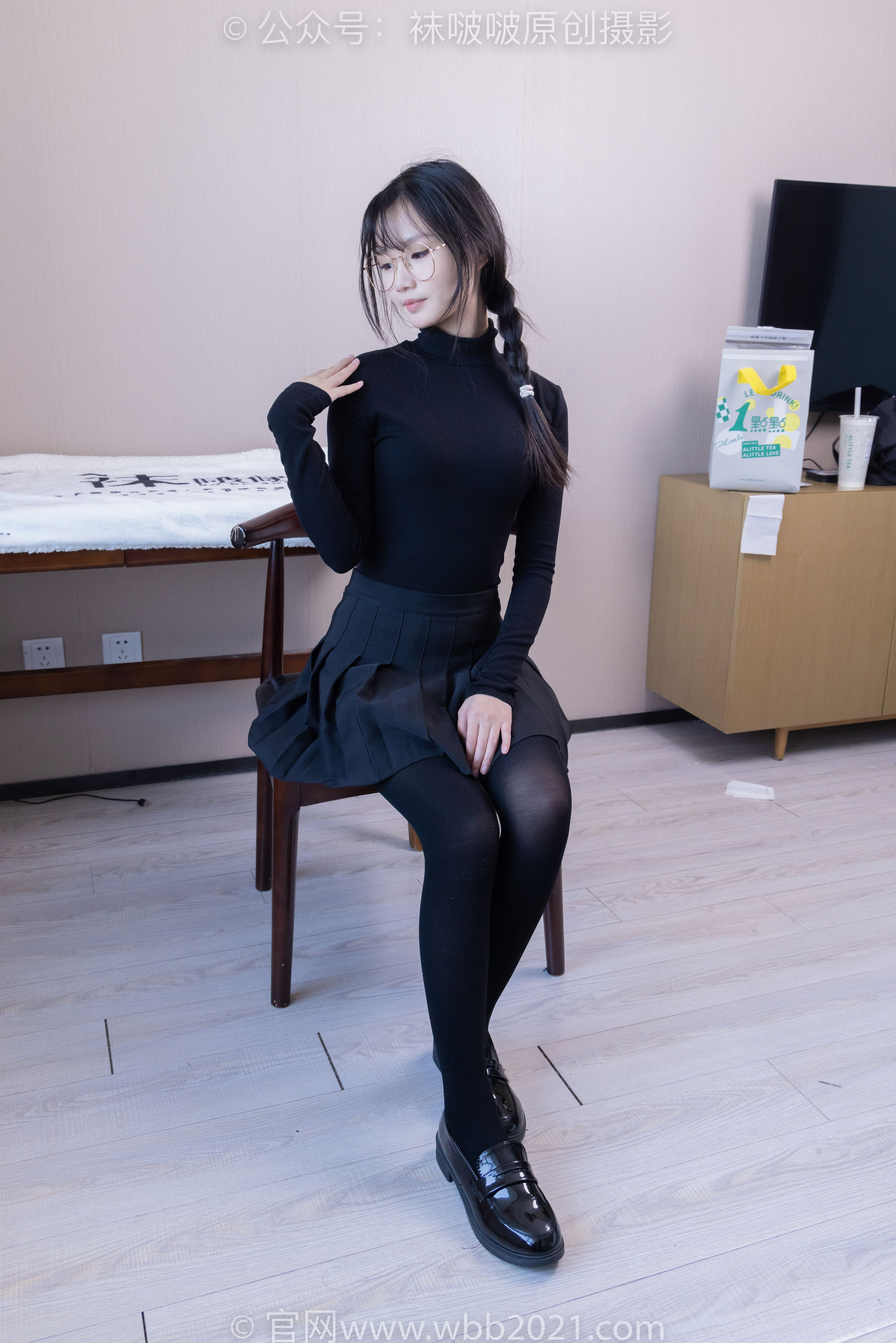 BoBoSocks 袜啵啵 No.523 甜甜圈：皮鞋厚黑丝的时尚搭配