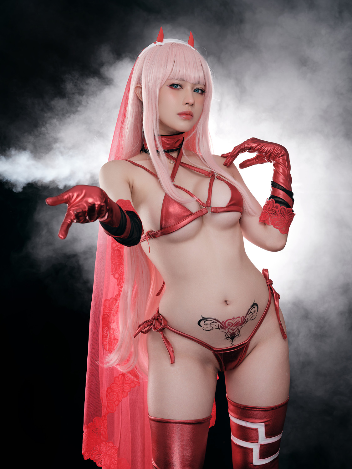 极具才华的 PingPing 平平,Cosplay Zero Two 超惊艳 1 极具才华的 PingPing 平平,Cosplay Zero Two 超惊艳